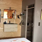 Le De La Femme Du Pecheur Chalet Peigney