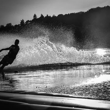 Le De La Femme Du Pecheur Chalet Peigney